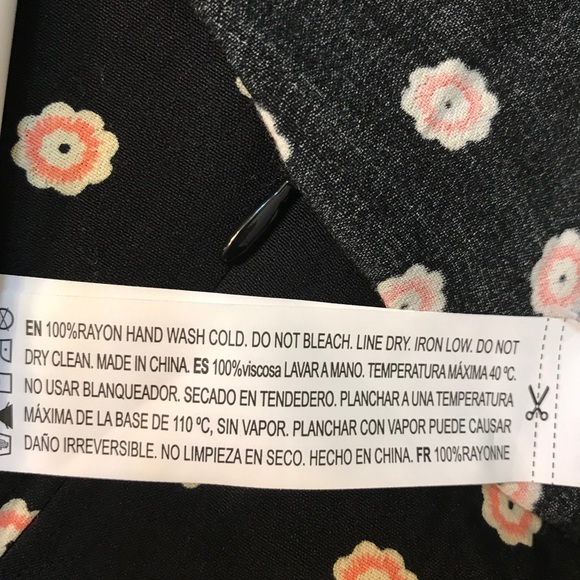 Forever 21 Floral Dress Pants - Picture 9 of 9